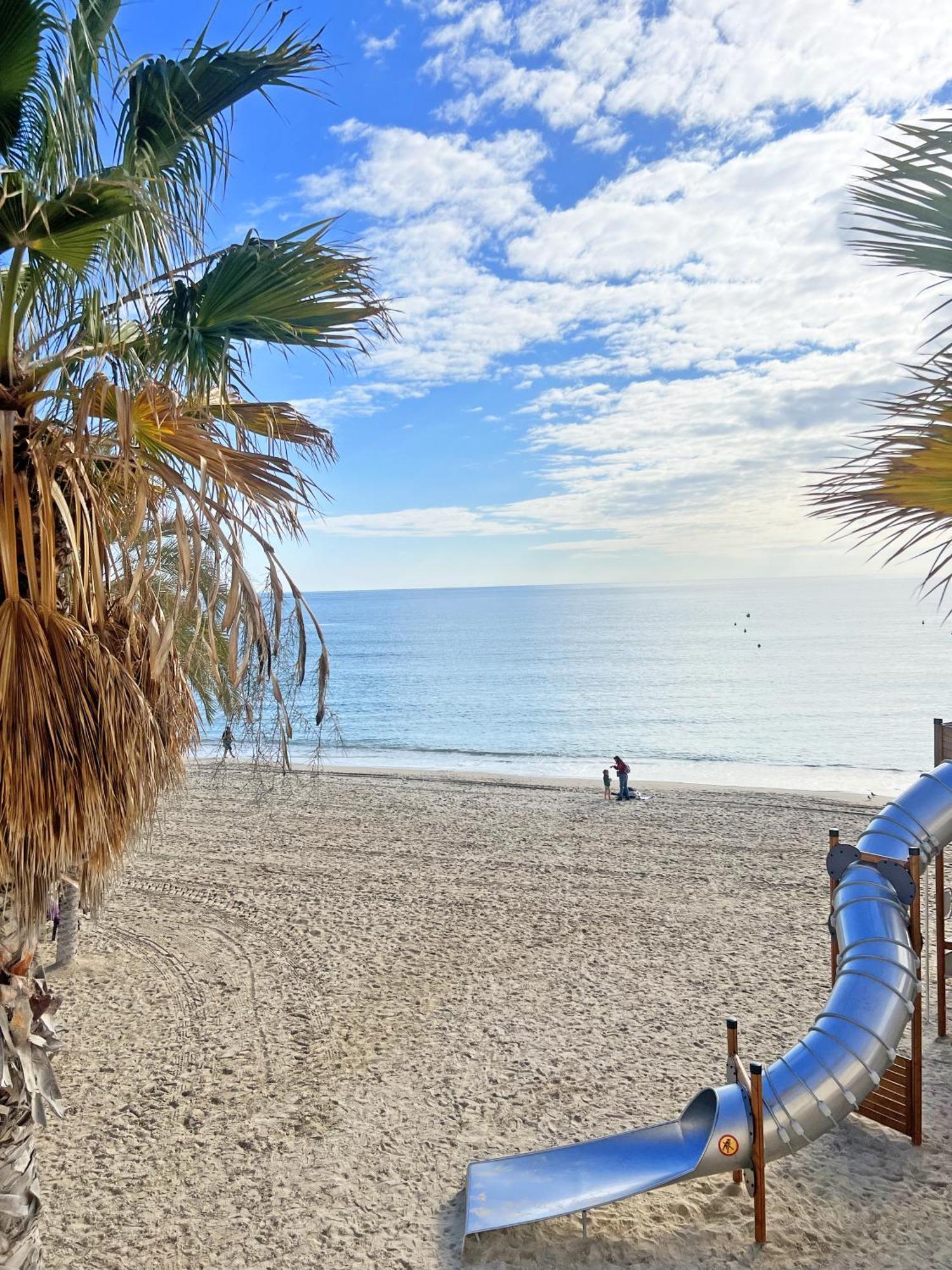 A 100 Metros De La Playa. Parking Gratuito Privado Leilighet Alicante Eksteriør bilde