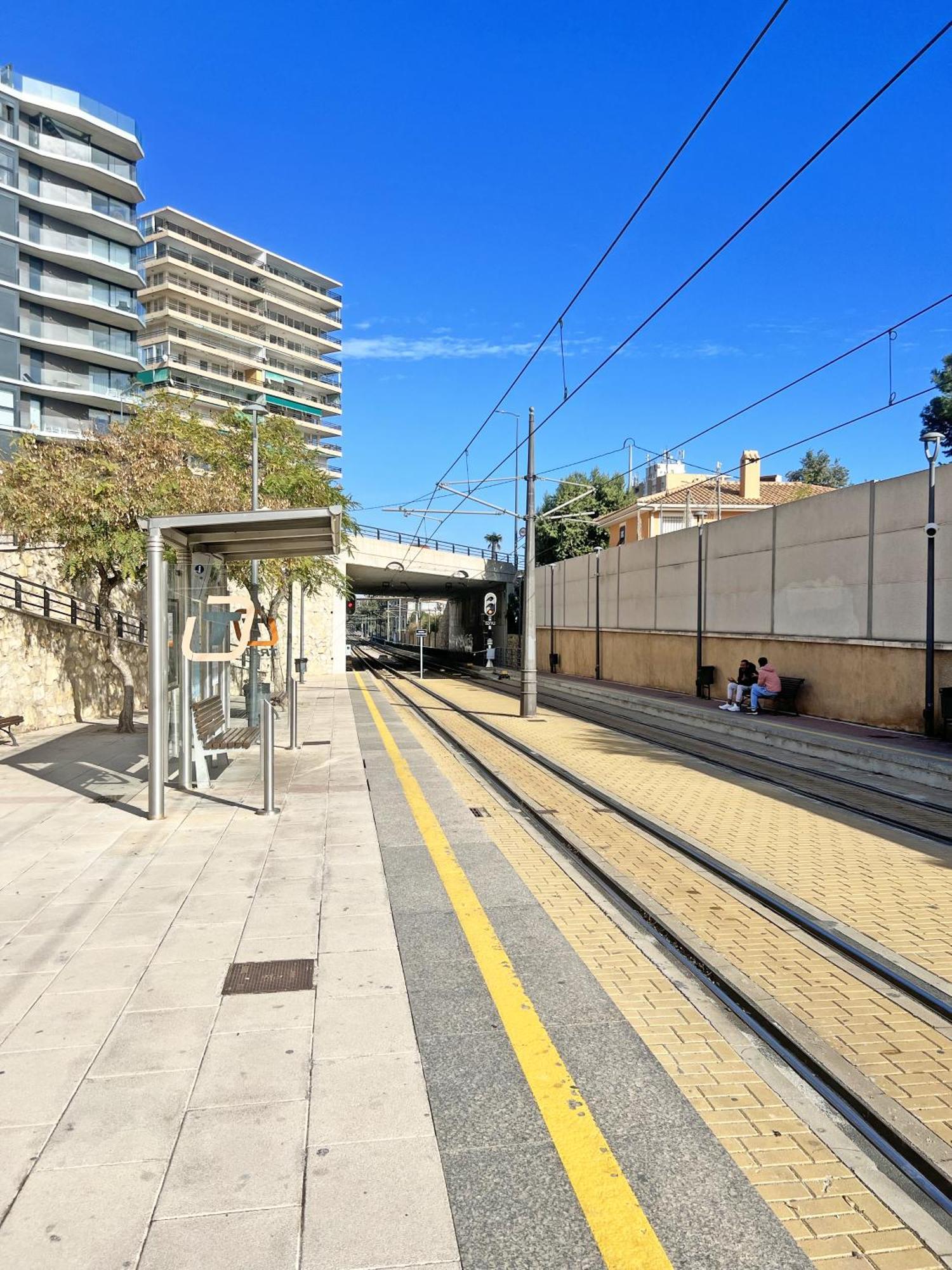 A 100 Metros De La Playa. Parking Gratuito Privado Leilighet Alicante Eksteriør bilde